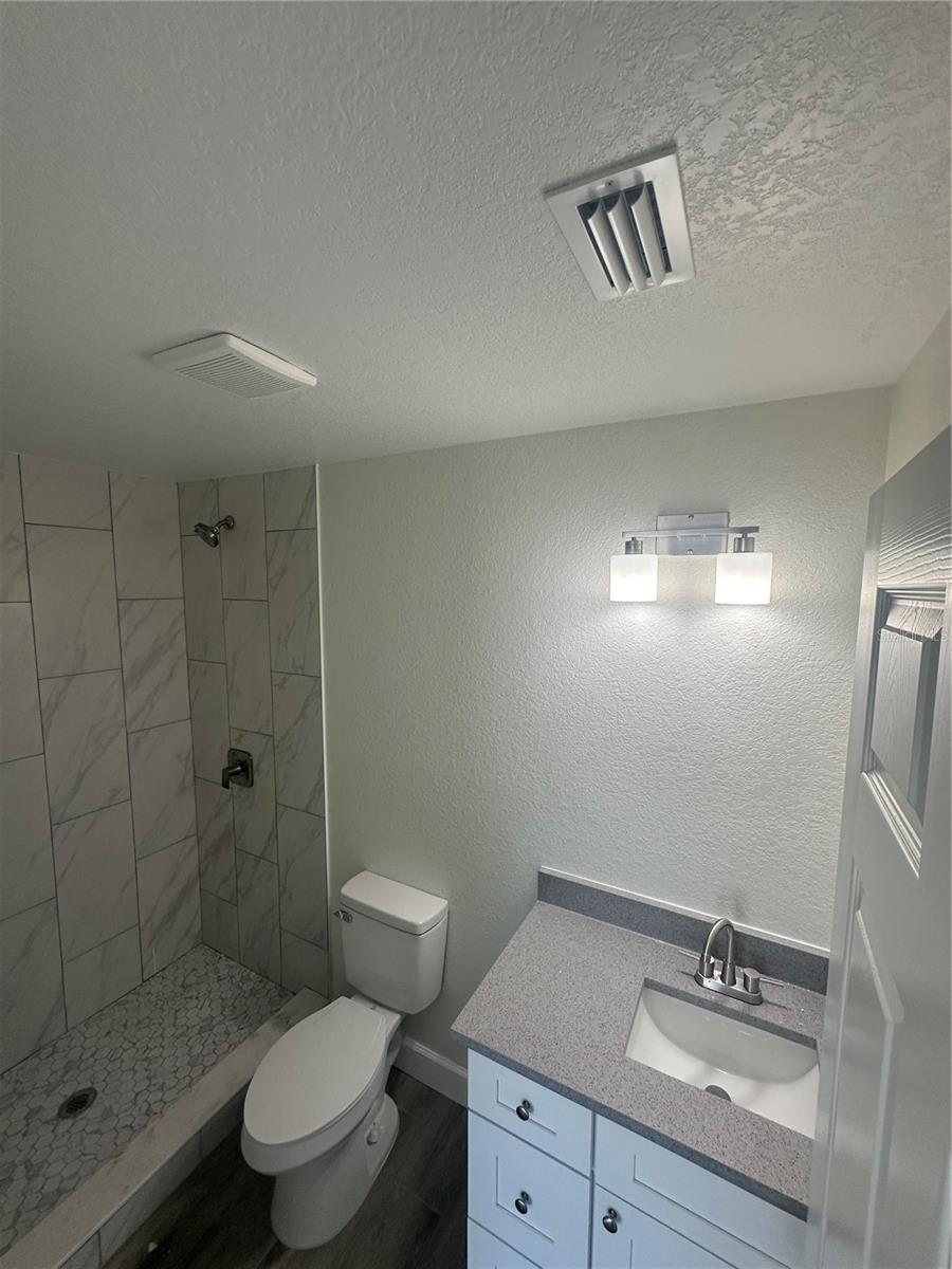 Image 2 of 54 For 326 Grosse Avenue 5