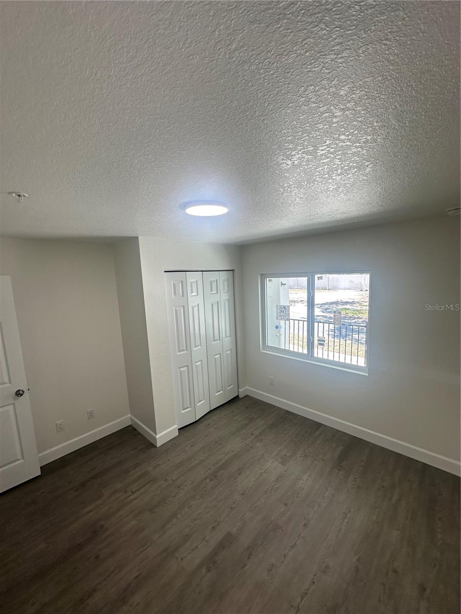Image 4 of 54 For 326 Grosse Avenue 5