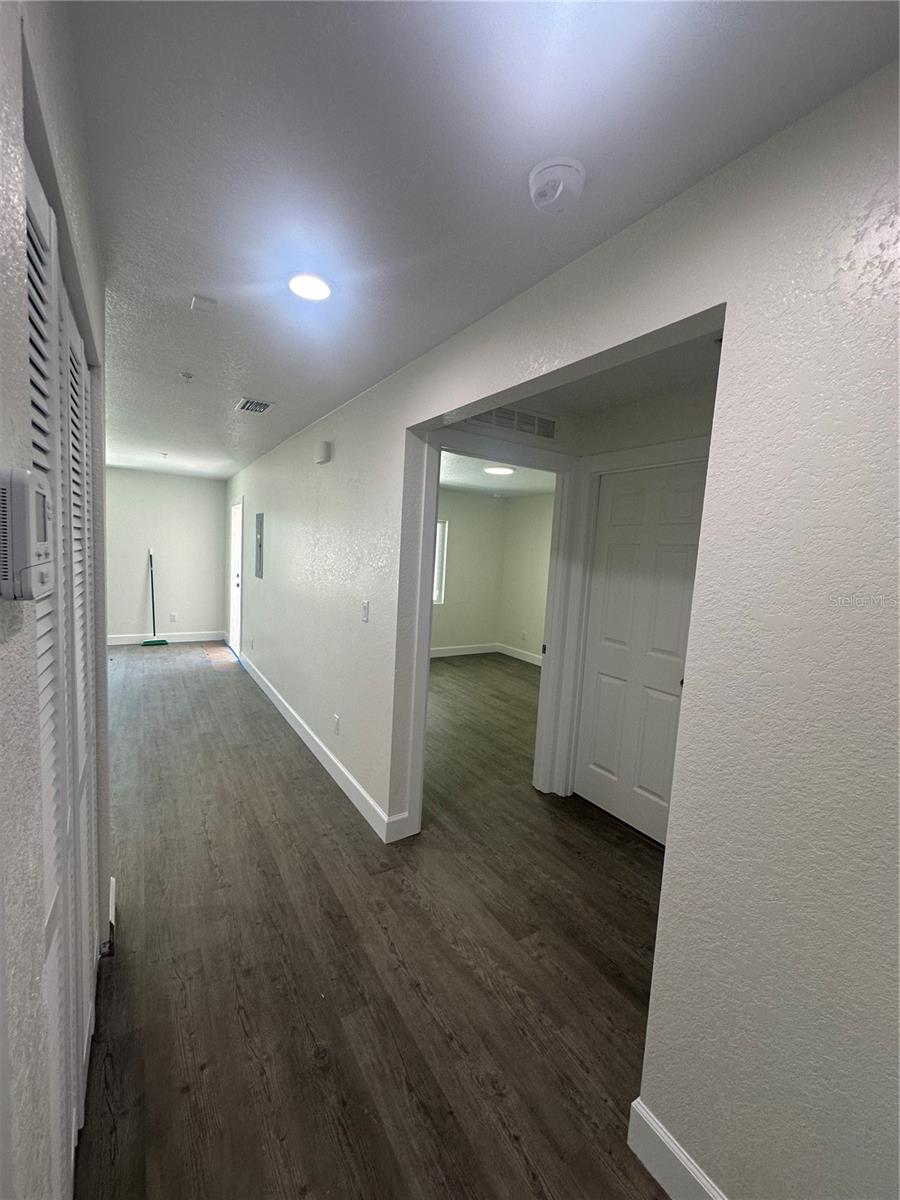 Image 6 of 54 For 326 Grosse Avenue 5