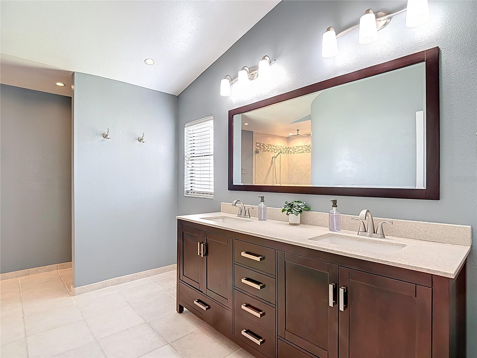 Image 37 of 81 For 2527 Arborwood Drive
