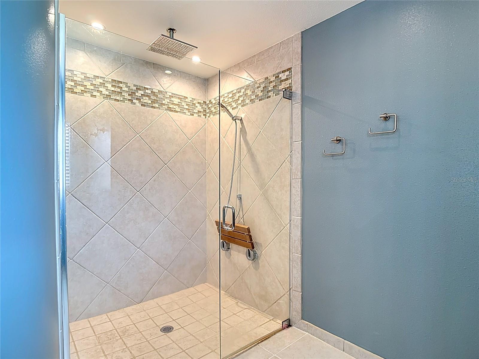 Image 38 of 81 For 2527 Arborwood Drive