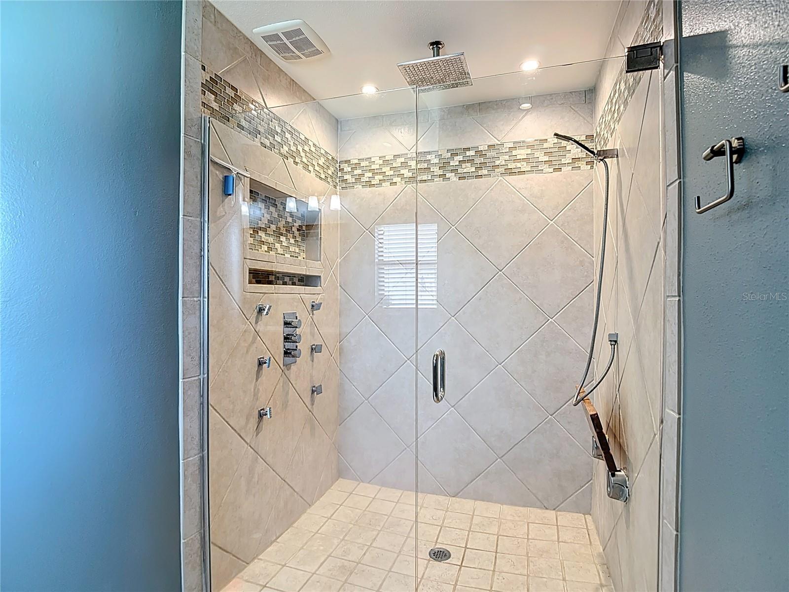 Image 39 of 81 For 2527 Arborwood Drive