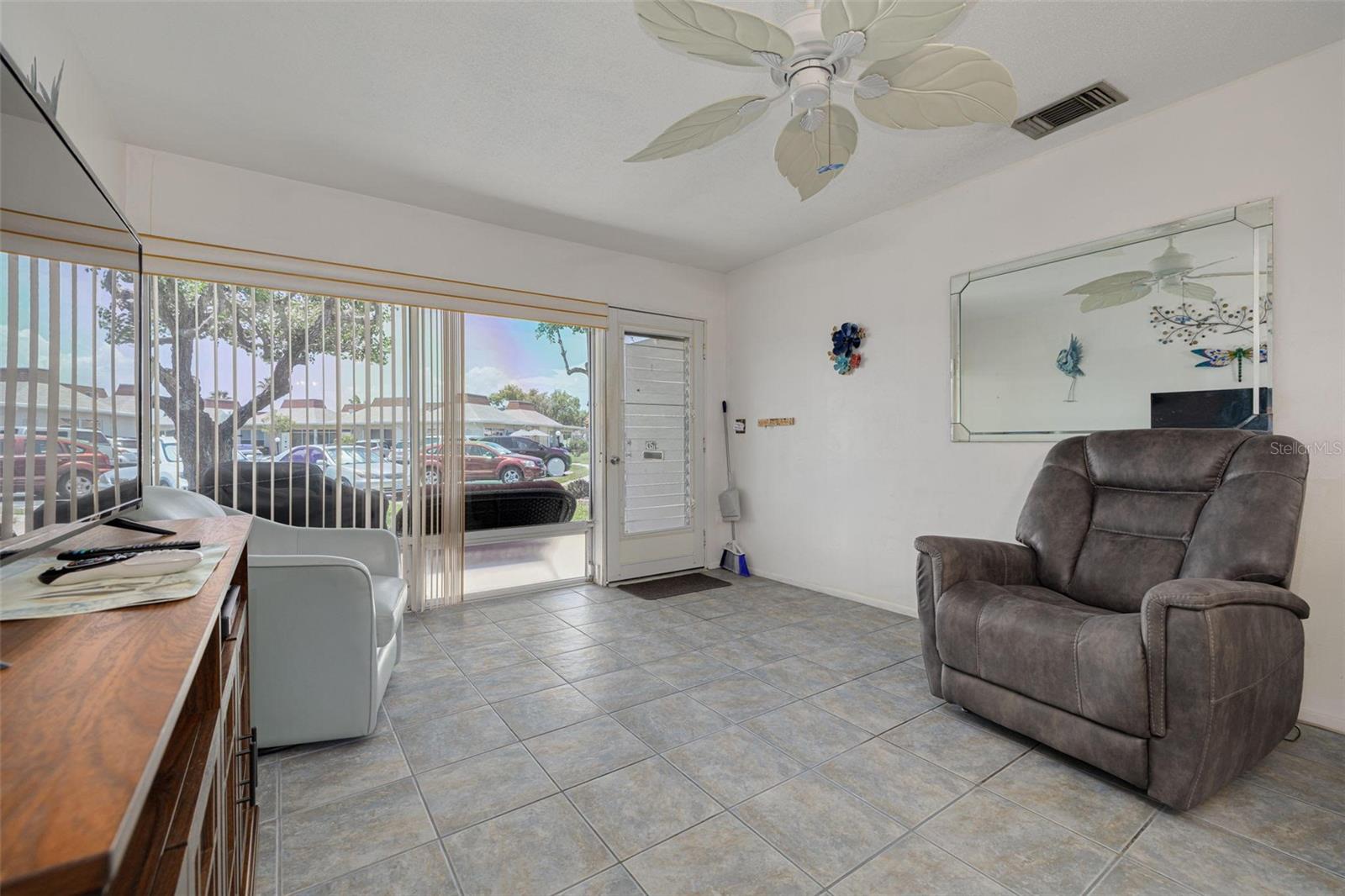 Image 5 of 24 For 4357 Tahitian Gardens Circle B