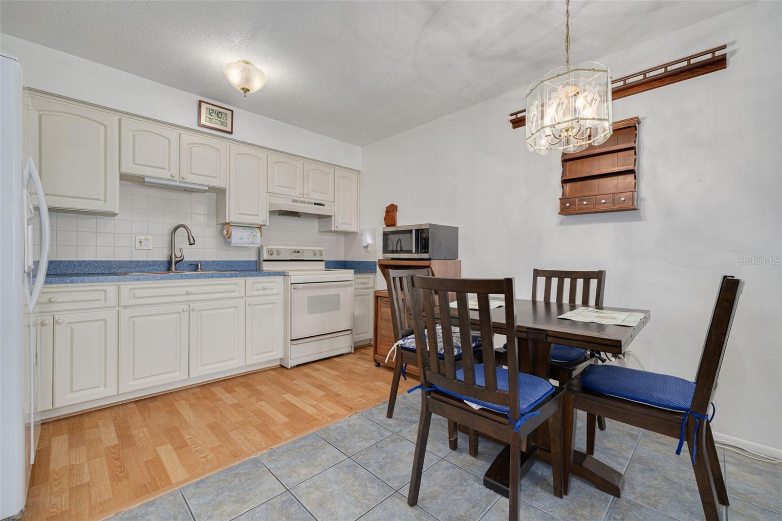 Image 8 of 24 For 4357 Tahitian Gardens Circle B