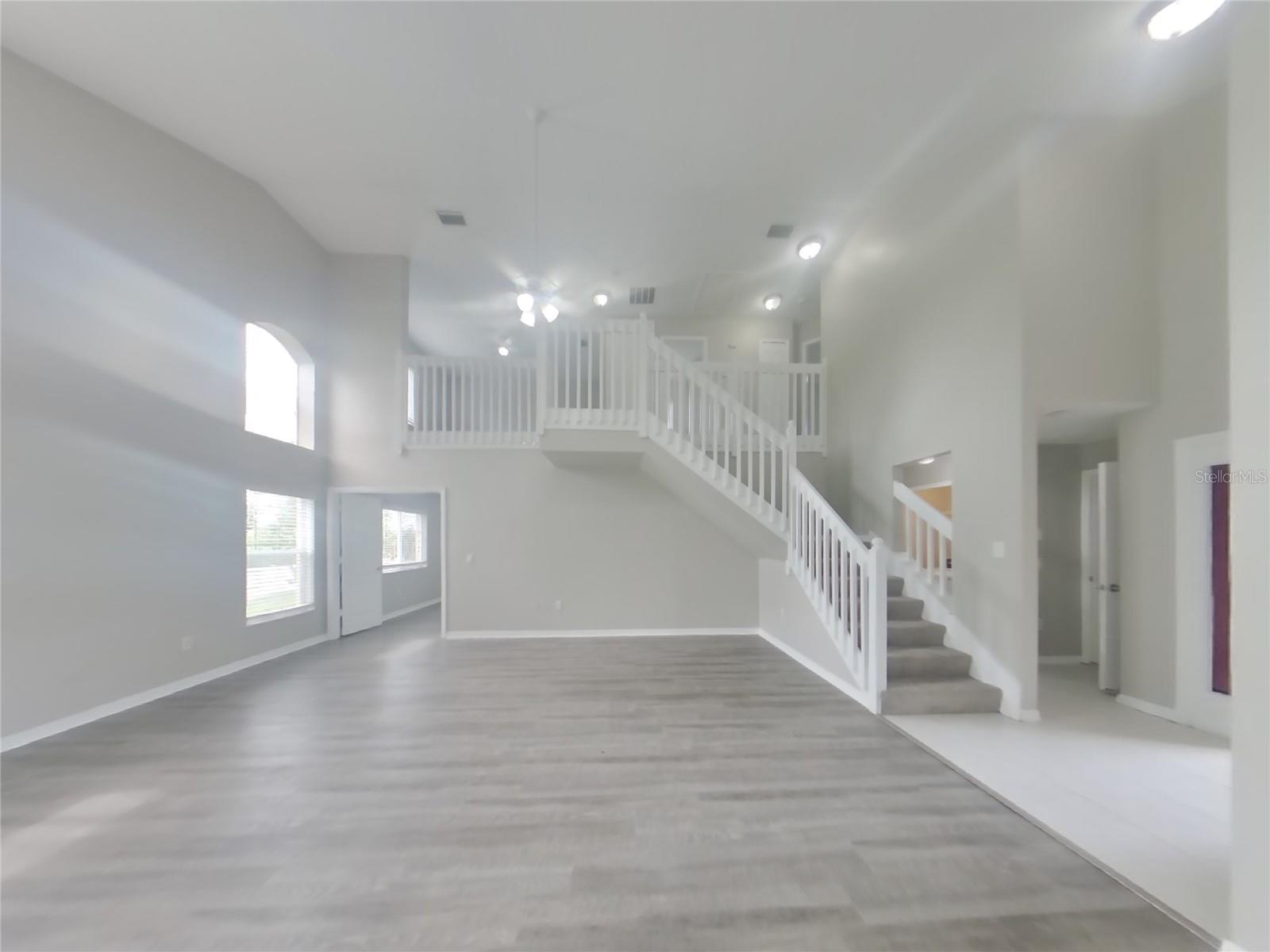 Image 3 of 16 For 7613 Merchantville Circle