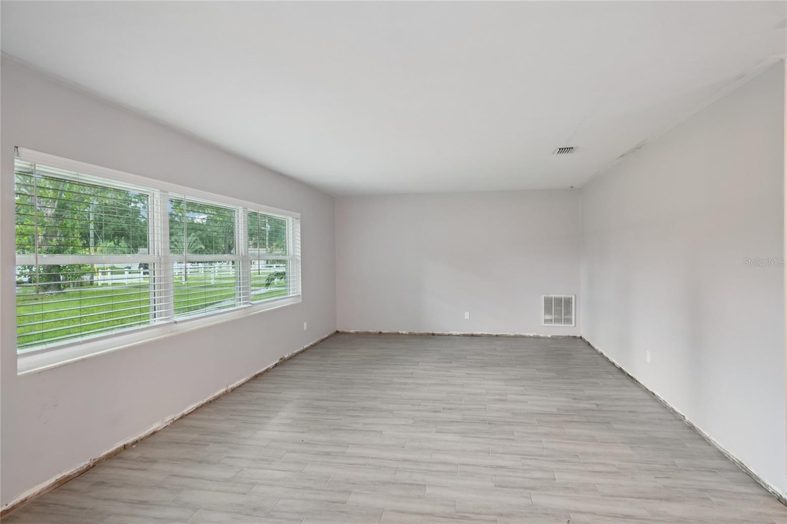 Image 19 of 38 For 1712 Robin Hood Lane