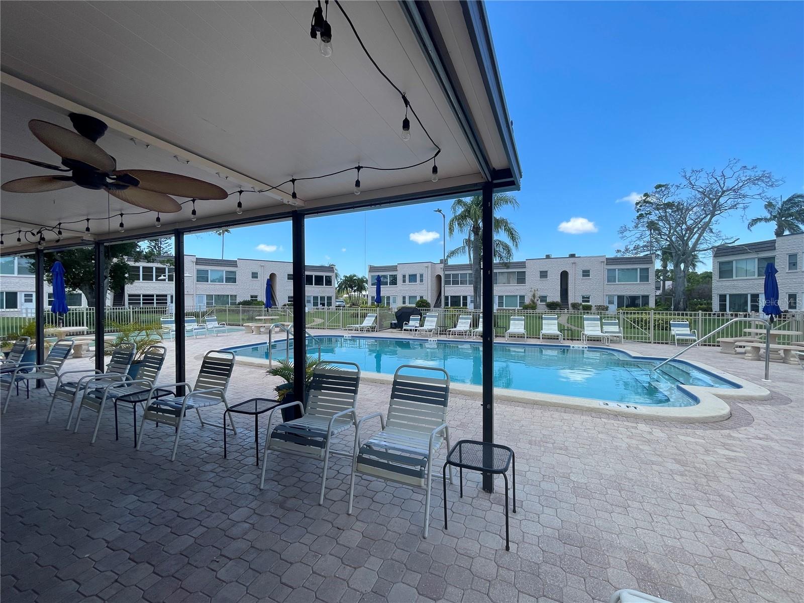 Listing photo id 23 for 223 Elmwood Circle