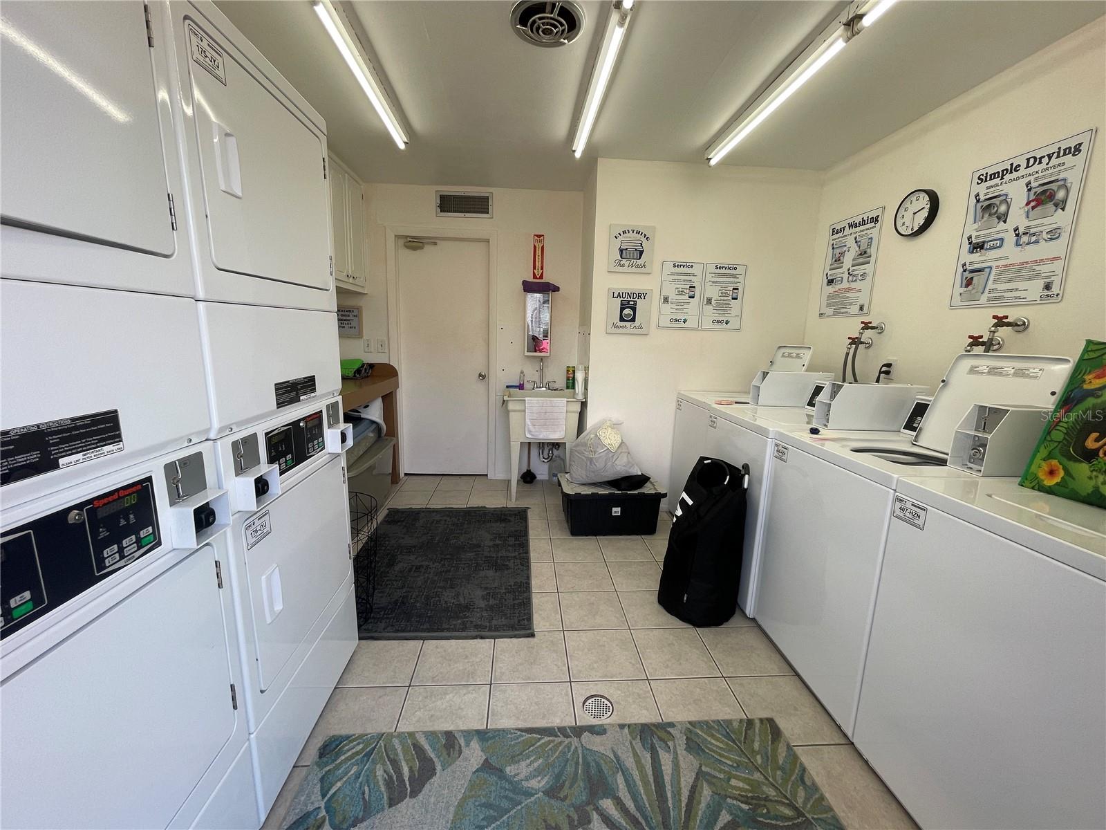 Listing photo id 24 for 223 Elmwood Circle