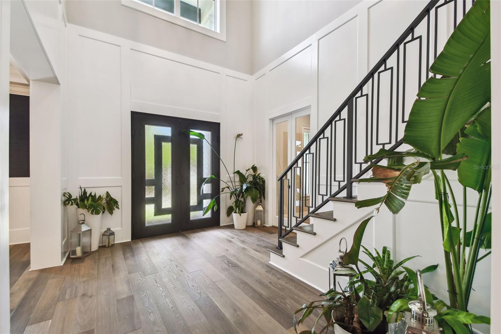 Listing photo id 3 for 473 Severn Avenue