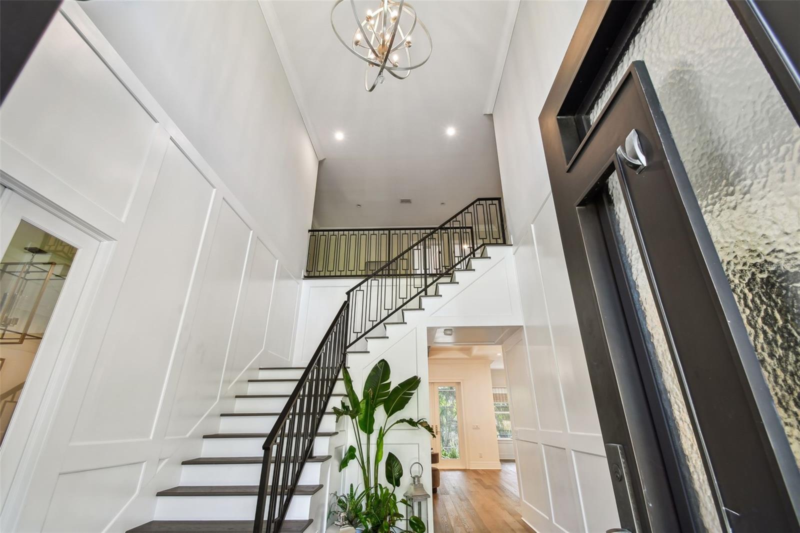 Listing photo id 4 for 473 Severn Avenue