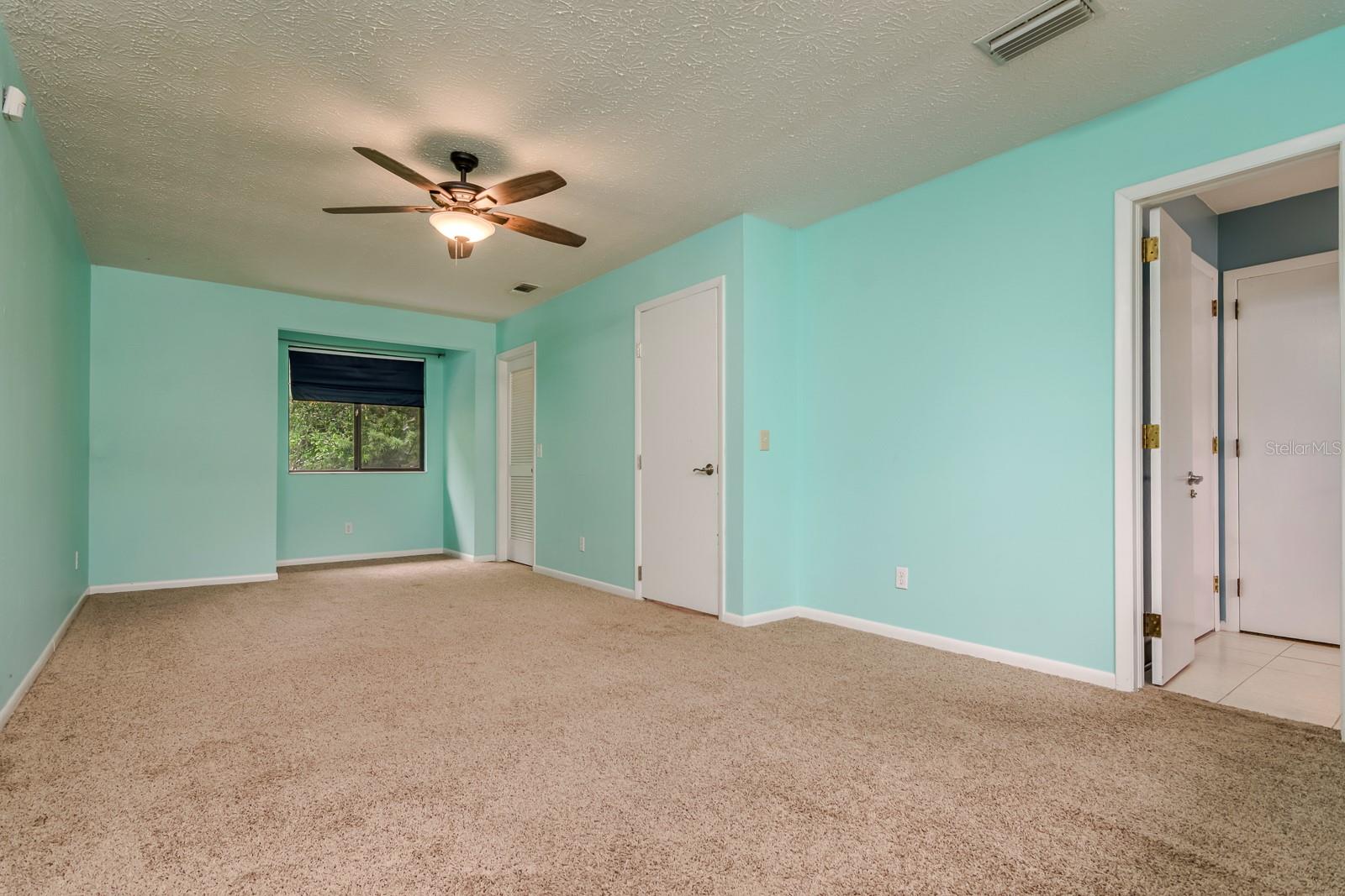 Image 31 of 38 For 3011 Schiller Street