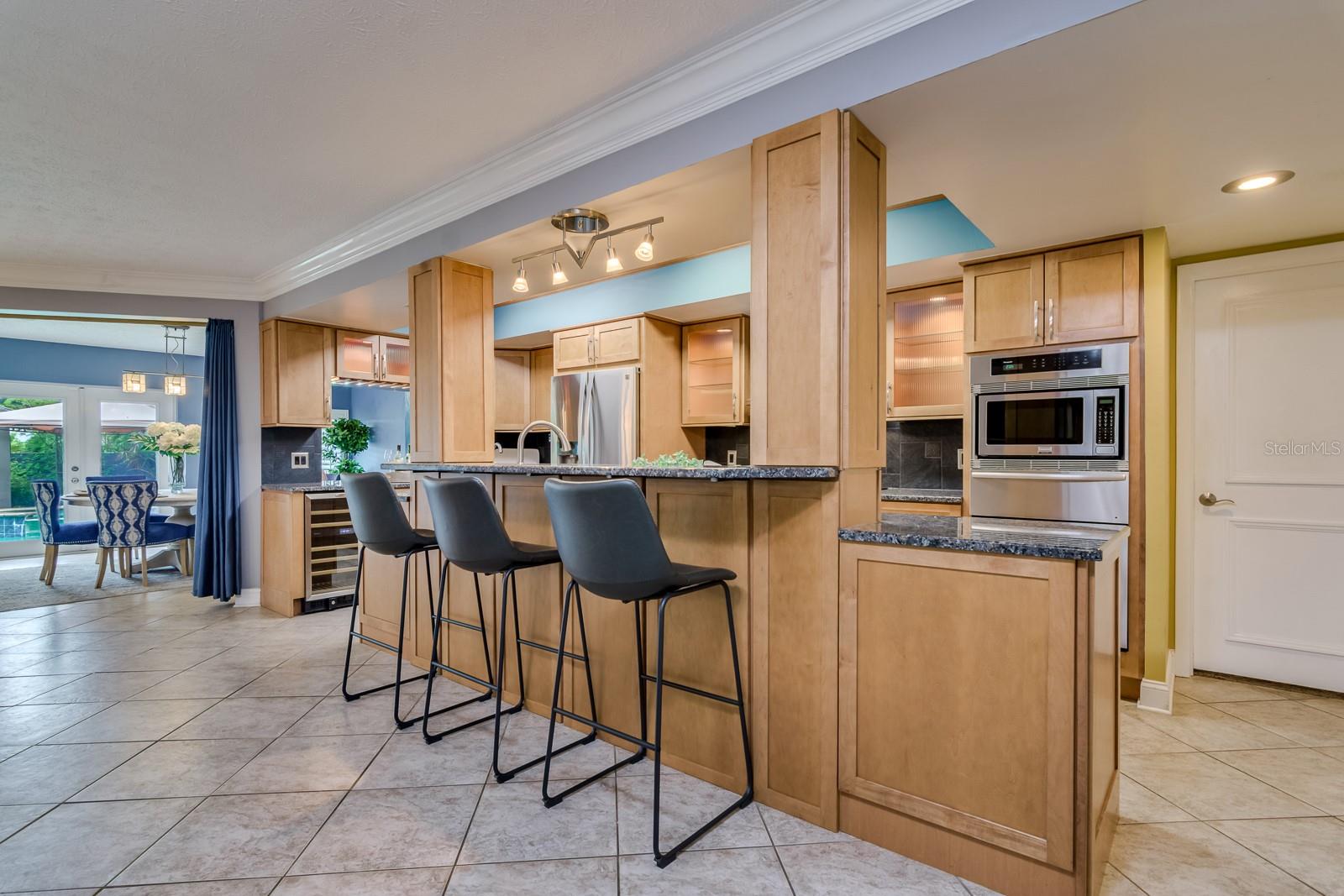 Image 4 of 38 For 3011 Schiller Street