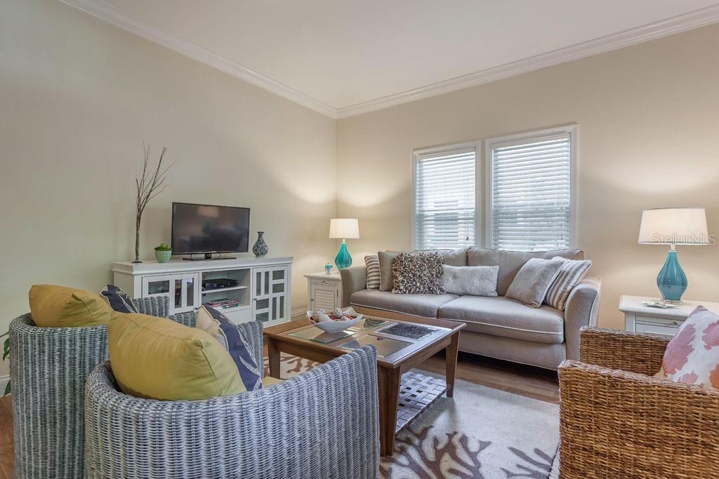 Image 4 of 14 For 808 Coral Street