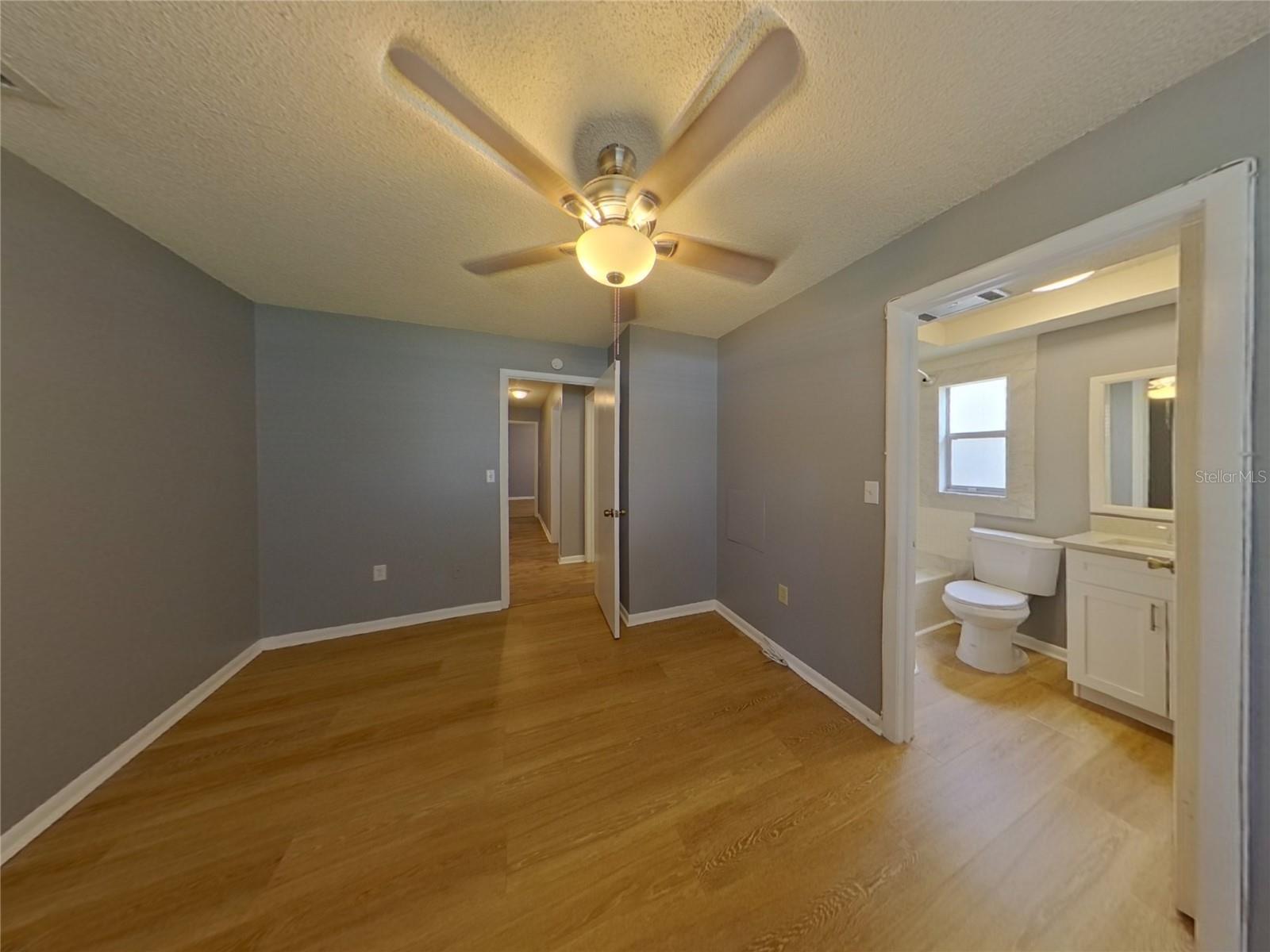 Image 10 of 24 For 3415 Bay Avenue