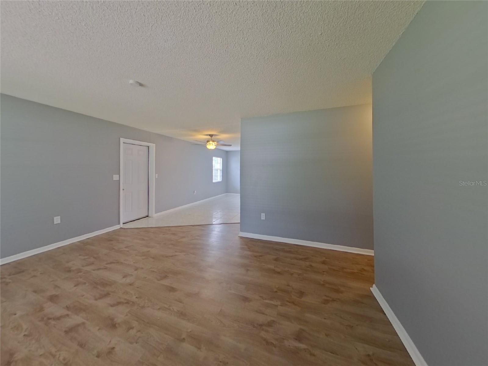 Image 4 of 24 For 3415 Bay Avenue