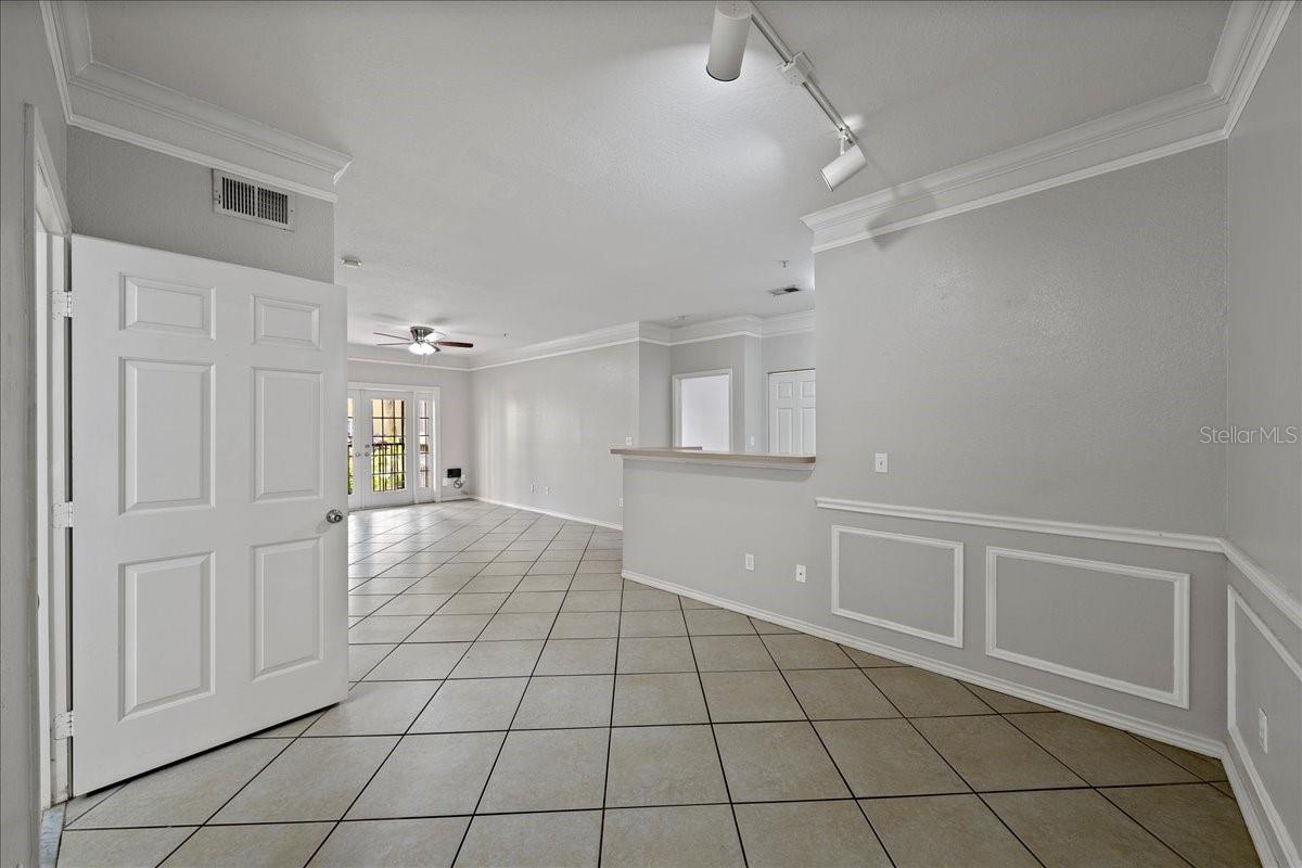 Image 10 of 63 For 4333 Bayside Village Drive 127