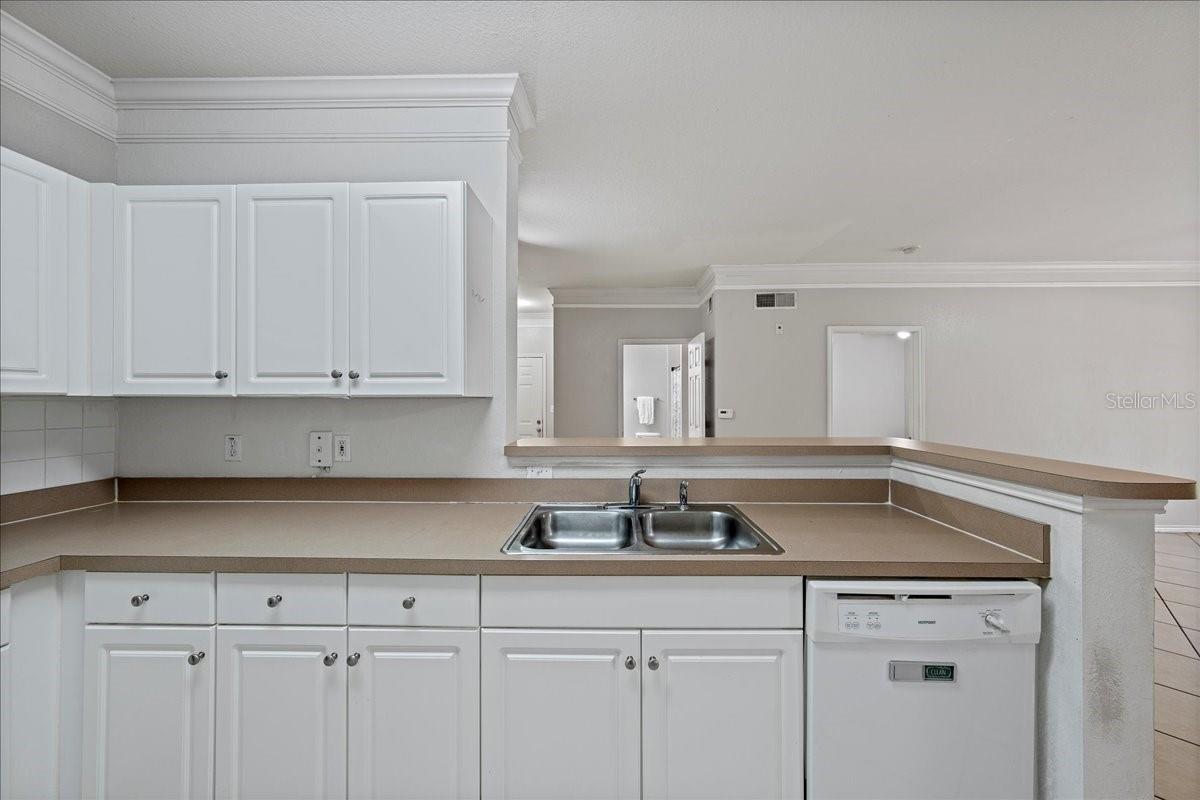 Image 13 of 63 For 4333 Bayside Village Drive 127