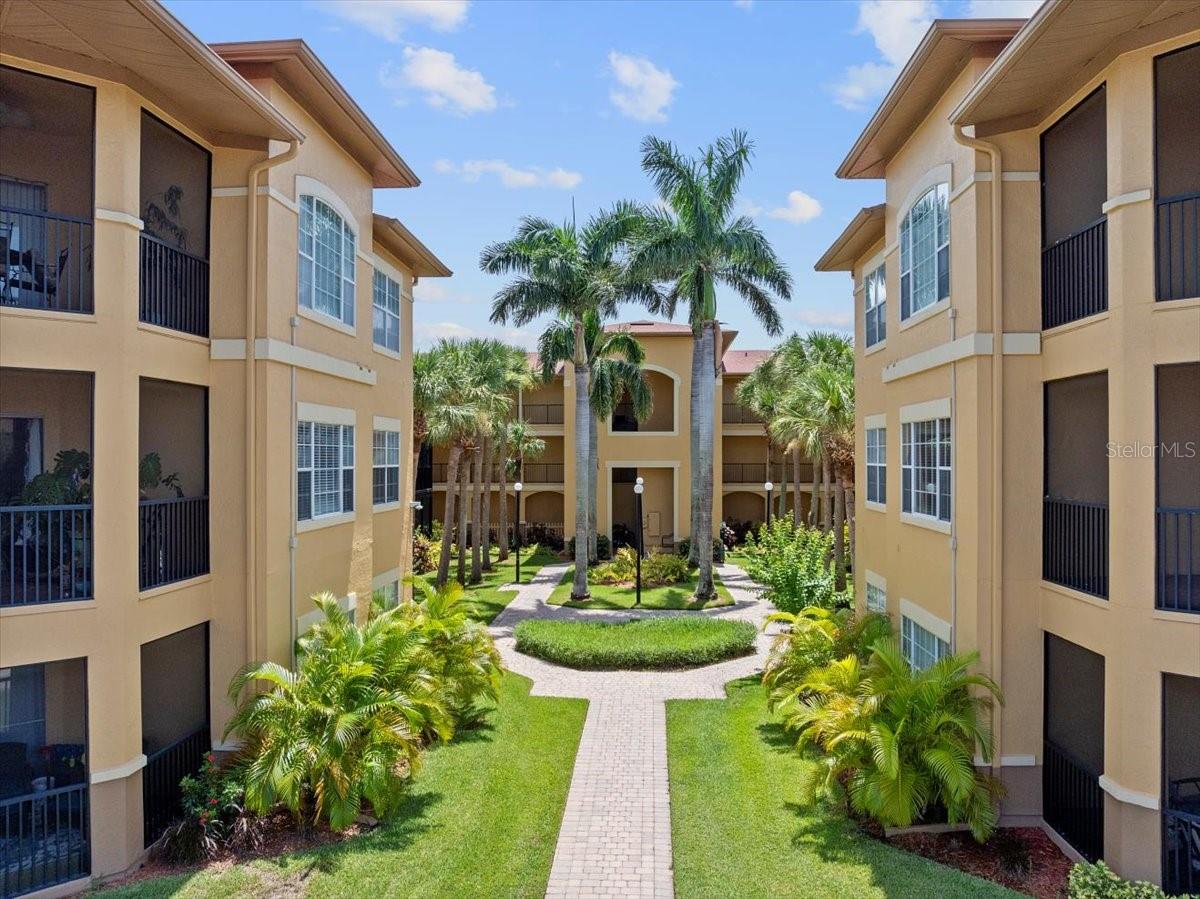Image 52 of 63 For 4333 Bayside Village Drive 127