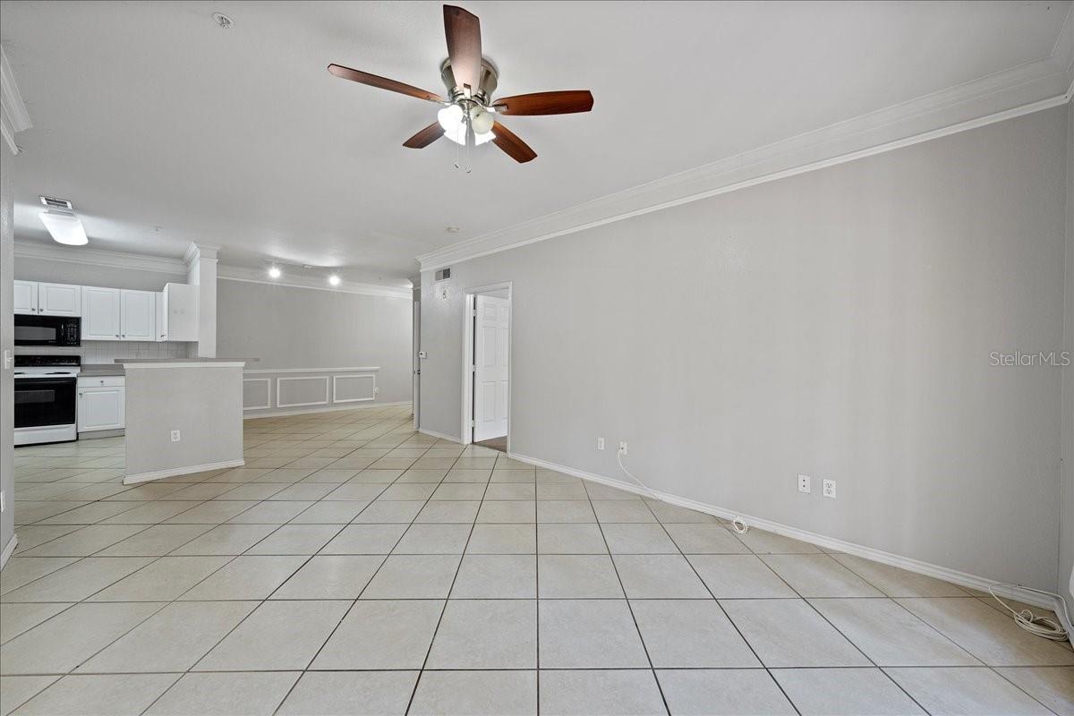 Image 9 of 63 For 4333 Bayside Village Drive 127
