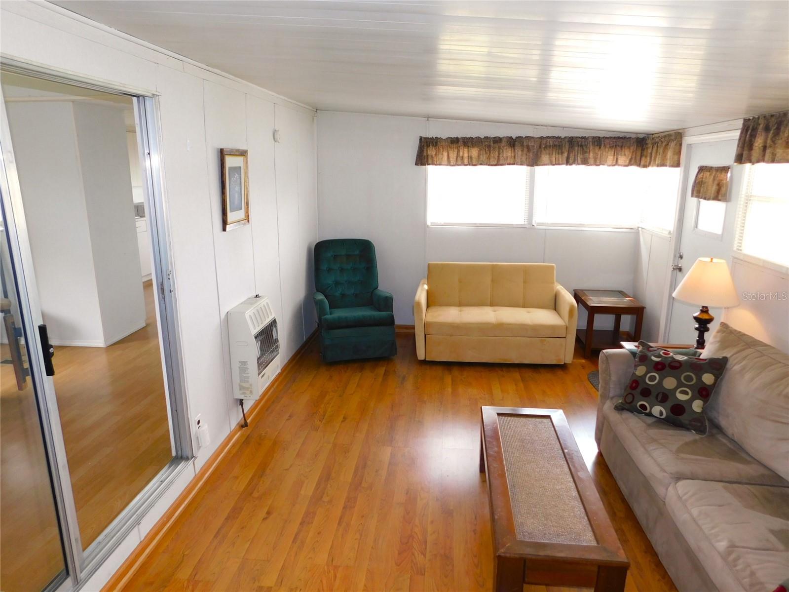 Image 8 of 57 For 5345 Jo Street