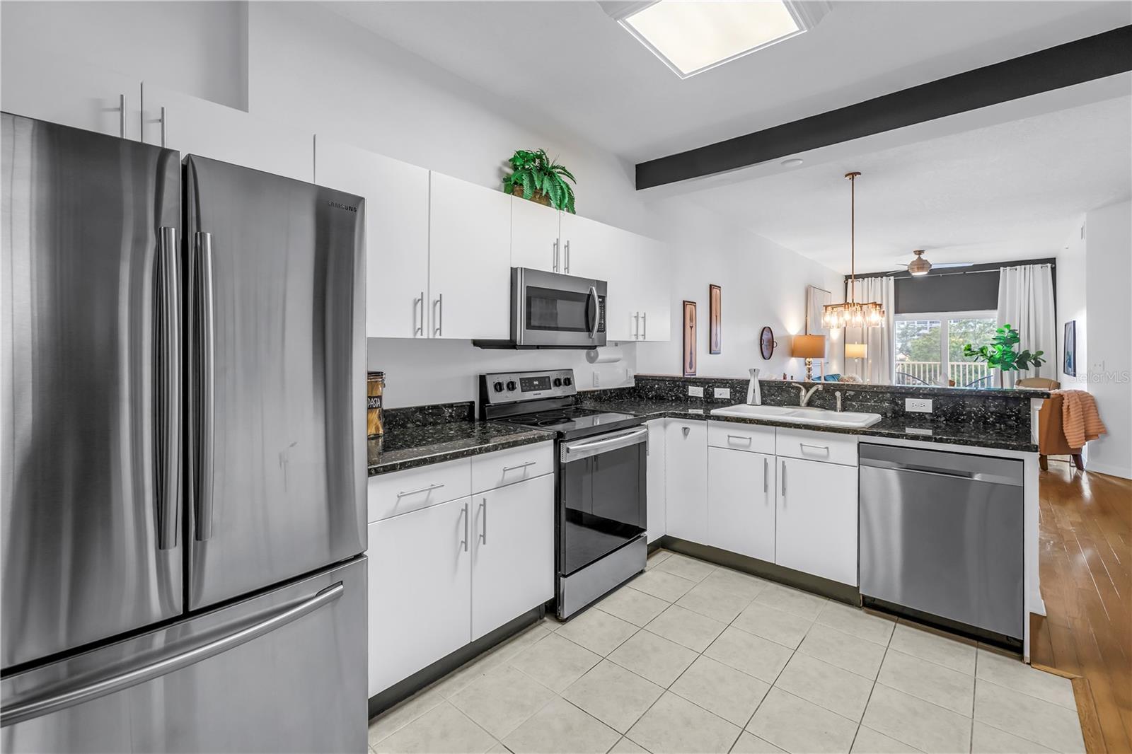 Image 5 of 37 For 316 8th Street S 204