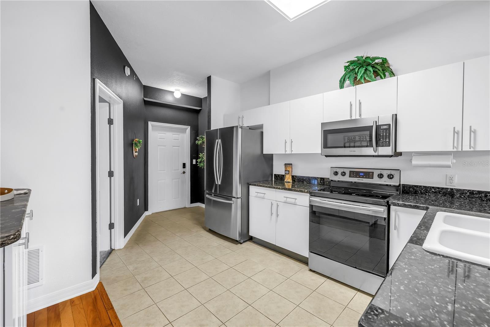 Image 8 of 37 For 316 8th Street S 204