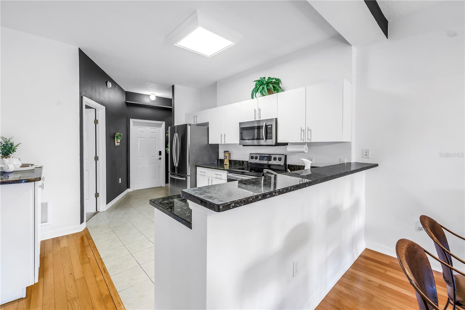 Image 9 of 37 For 316 8th Street S 204