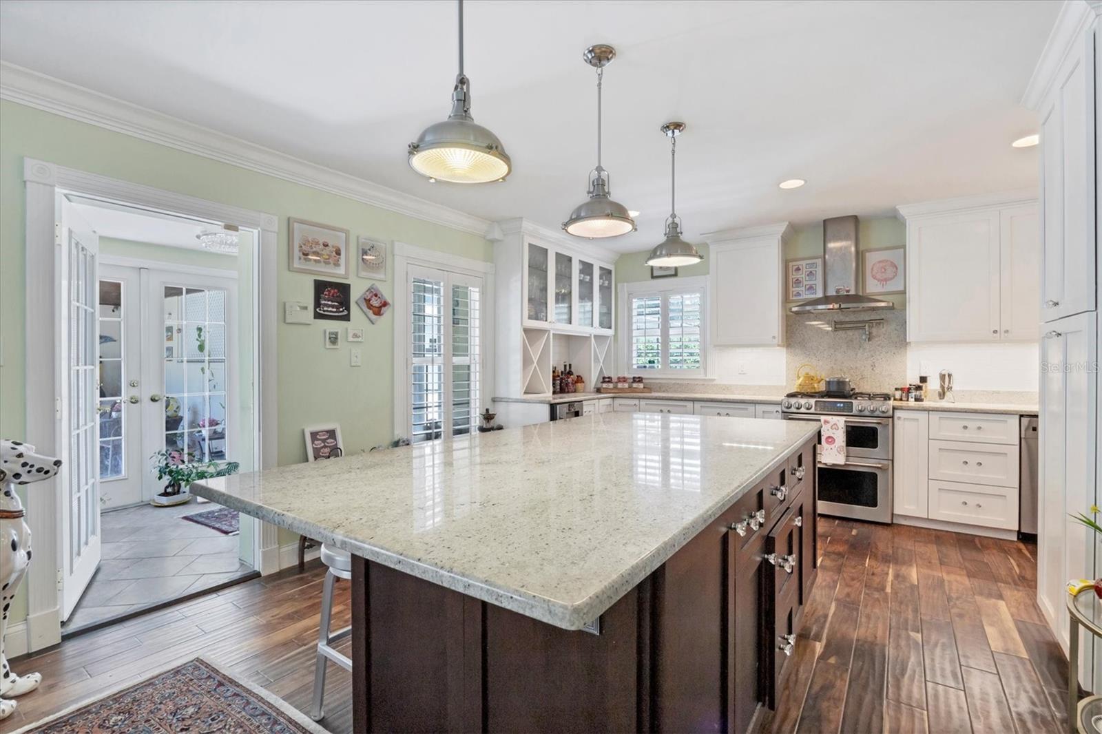 Image 11 of 32 For 1229 Roxmere Road