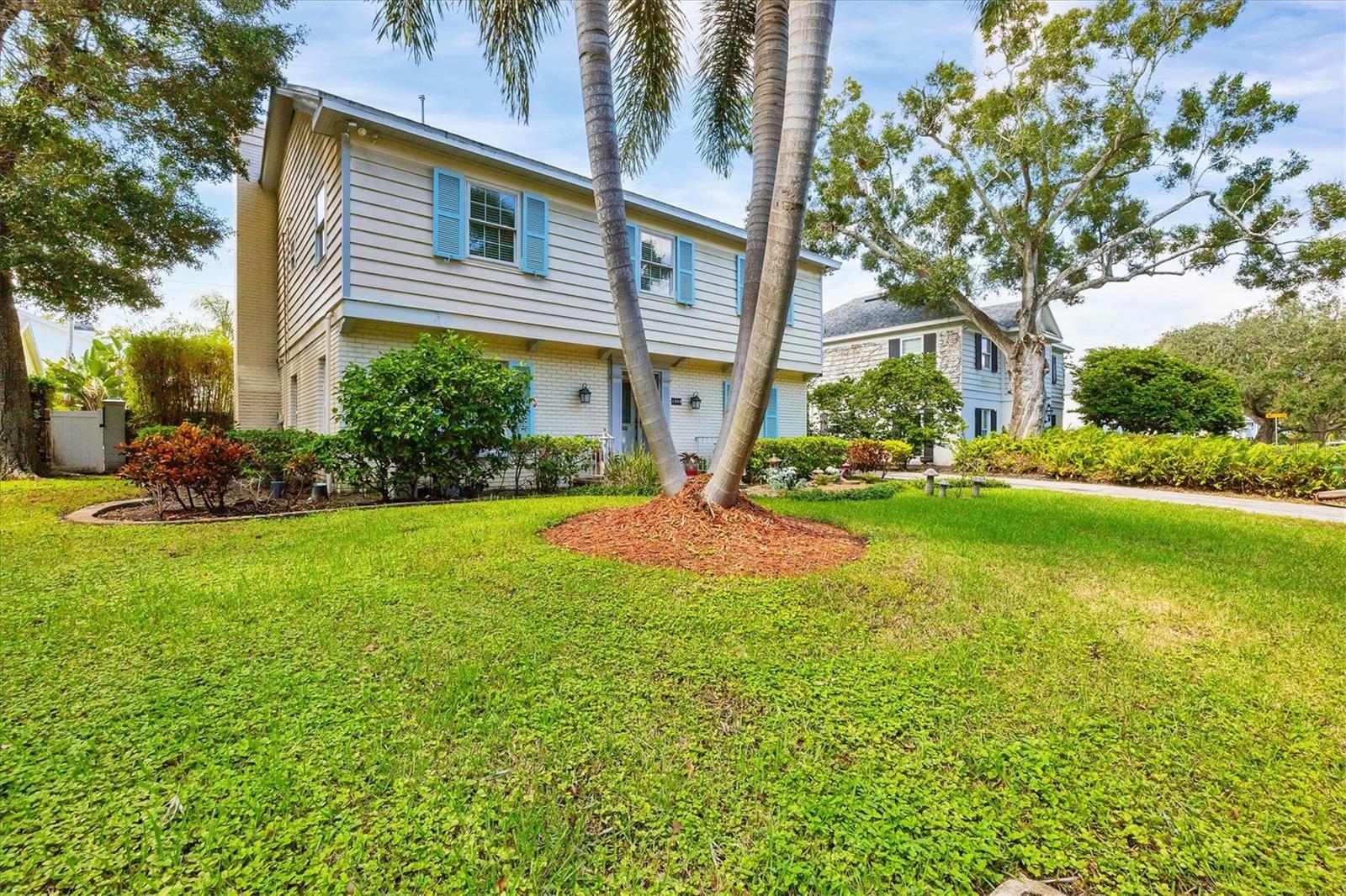 Image 5 of 32 For 1229 Roxmere Road