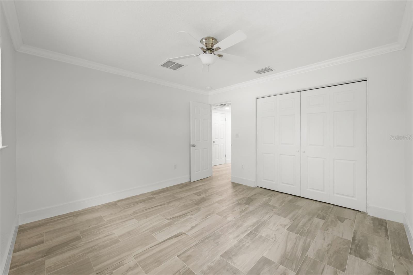 Image 16 of 33 For 5301 Venetian Boulevard Ne