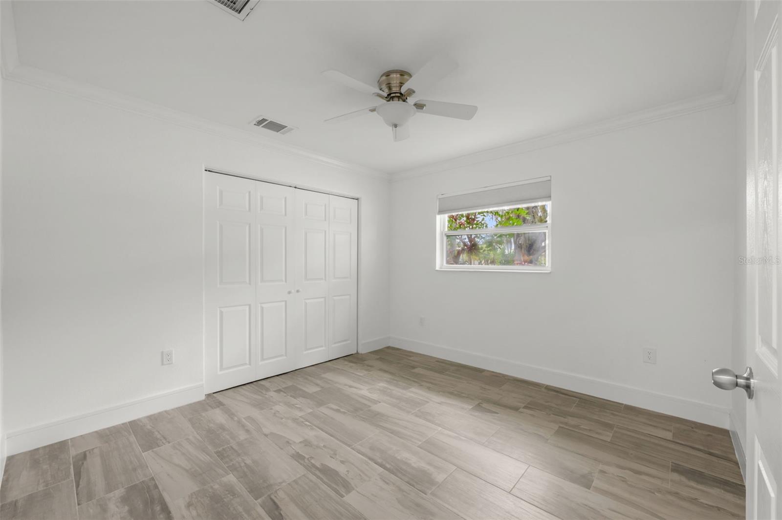 Image 17 of 33 For 5301 Venetian Boulevard Ne