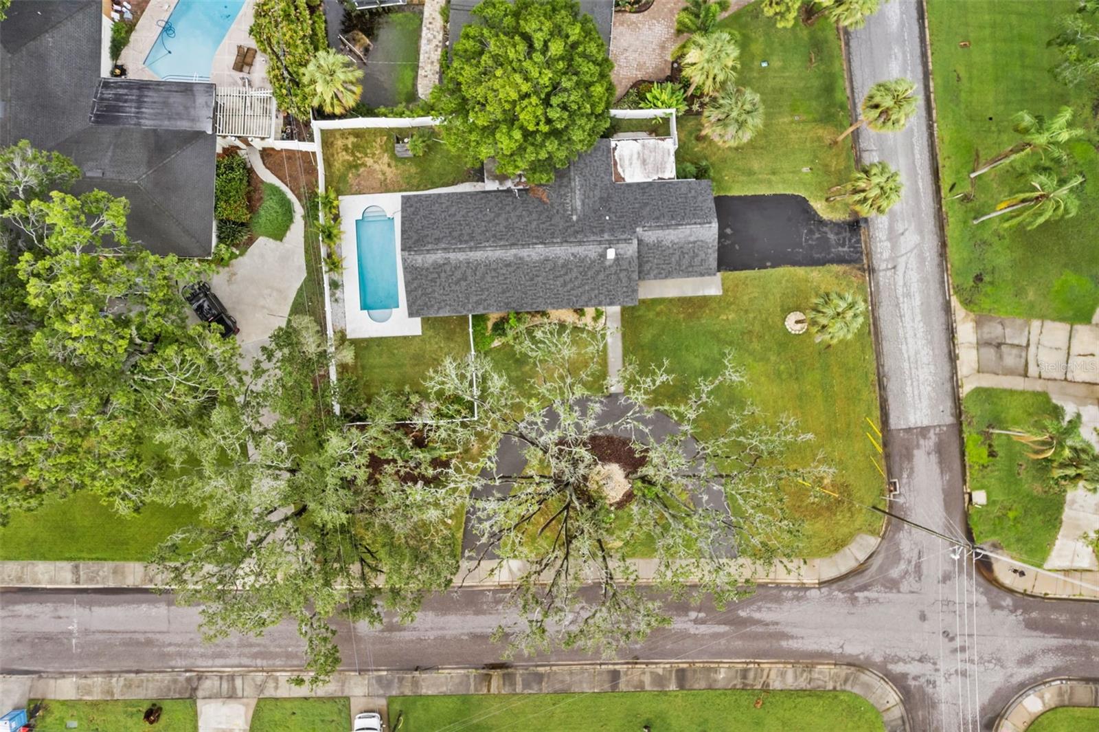 Image 30 of 33 For 5301 Venetian Boulevard Ne