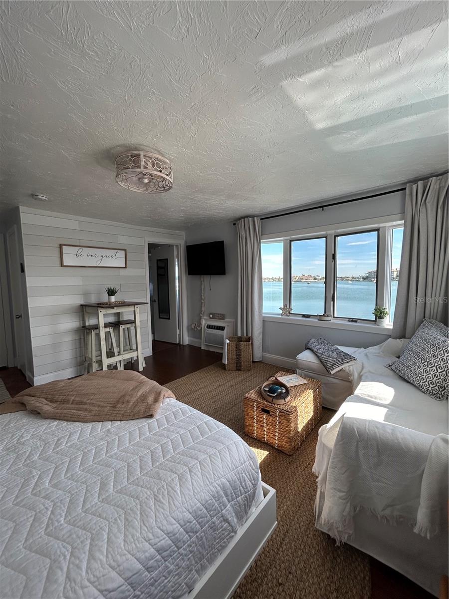 Image 6 of 18 For 483 Shore Drive B4