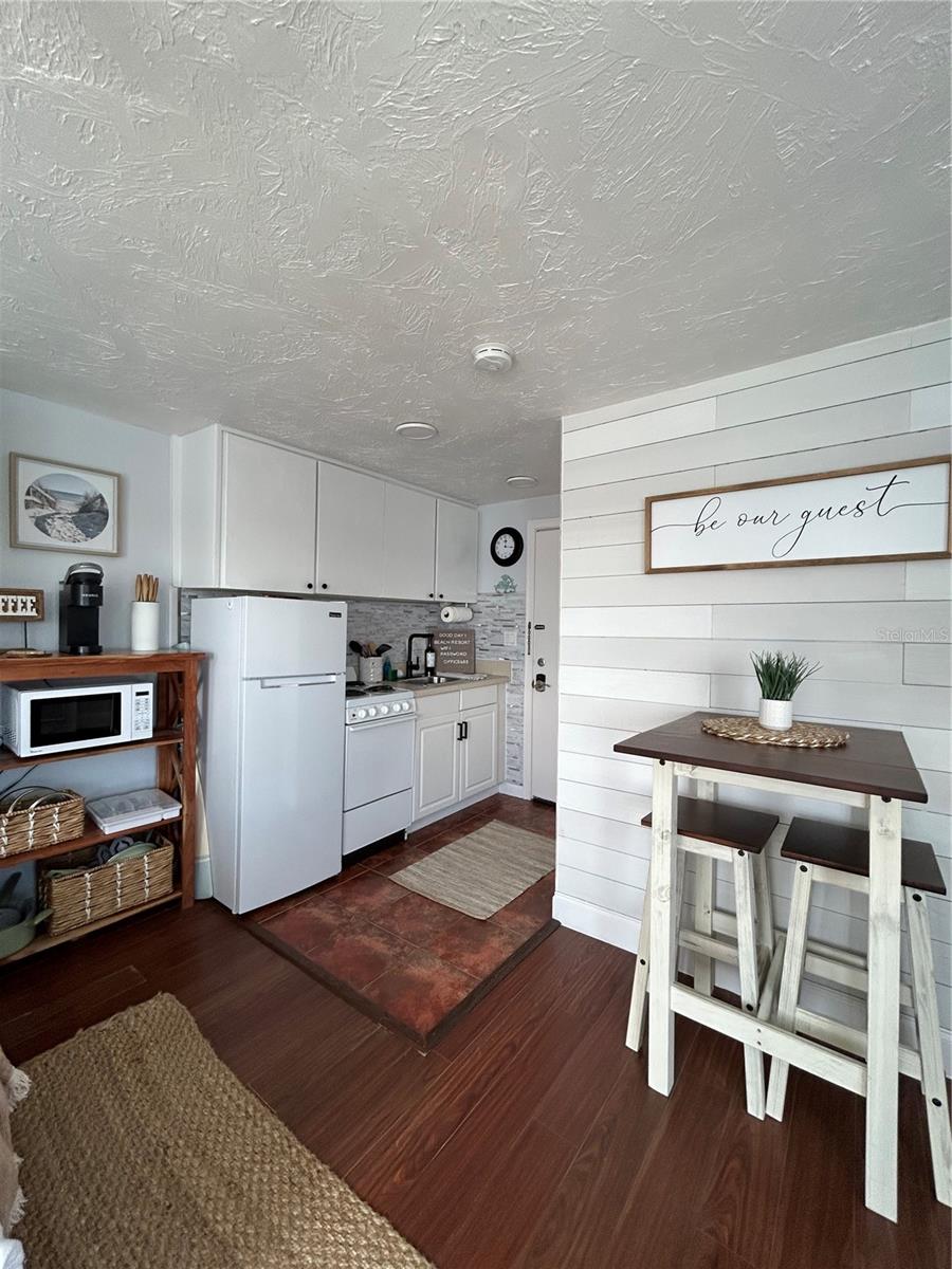 Image 8 of 18 For 483 Shore Drive B4