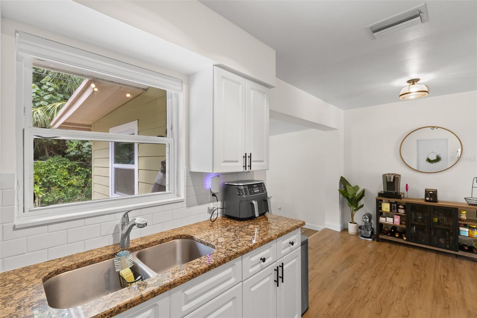 Image 13 of 27 For 11431 72nd Terrace