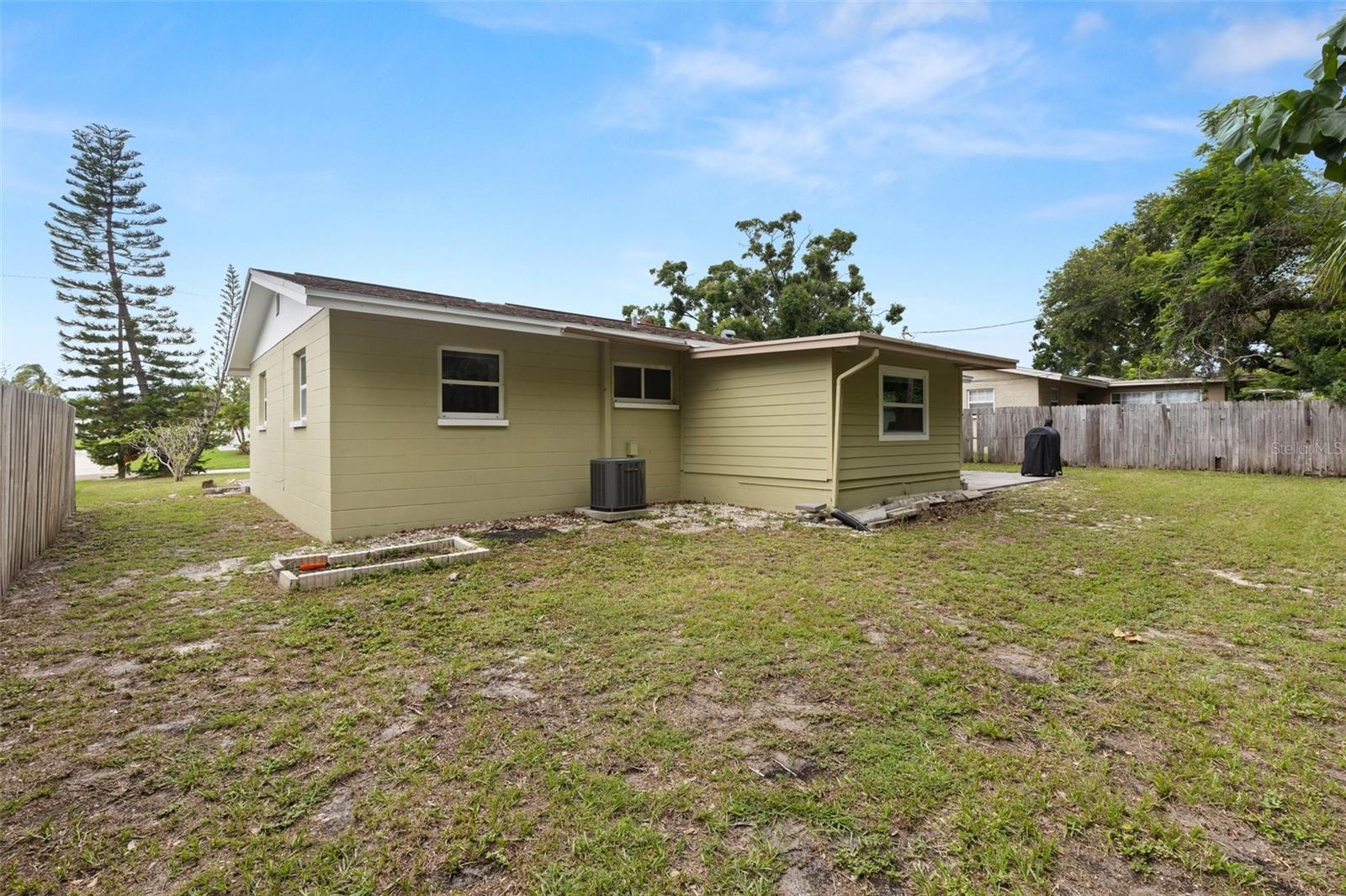 Image 27 of 27 For 11431 72nd Terrace