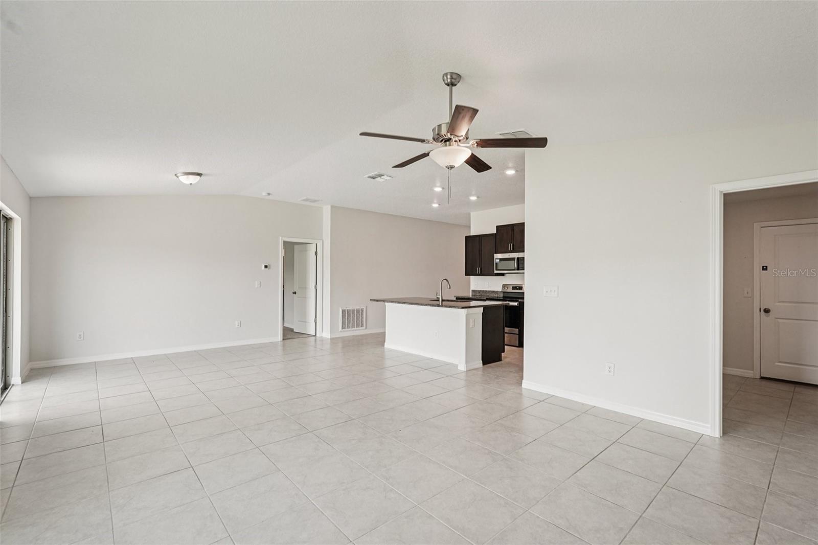 Image 4 of 30 For 13008 Majestic Garden Lane