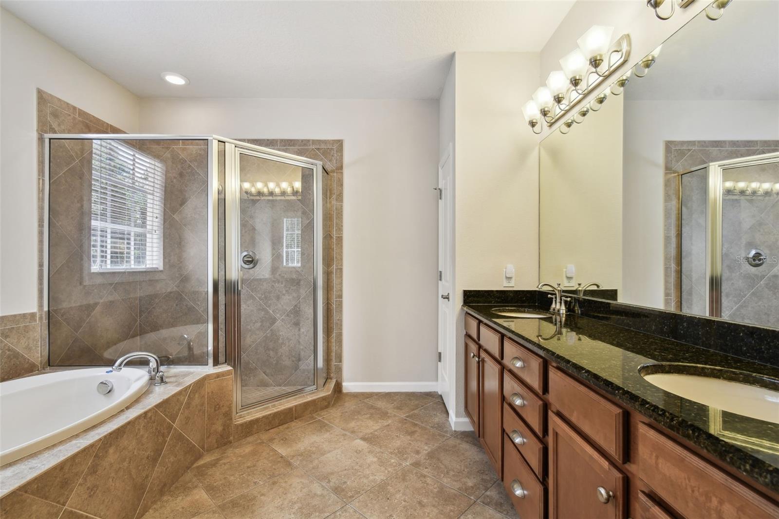 Image 24 of 58 For 8320 Manor Club Circle 2