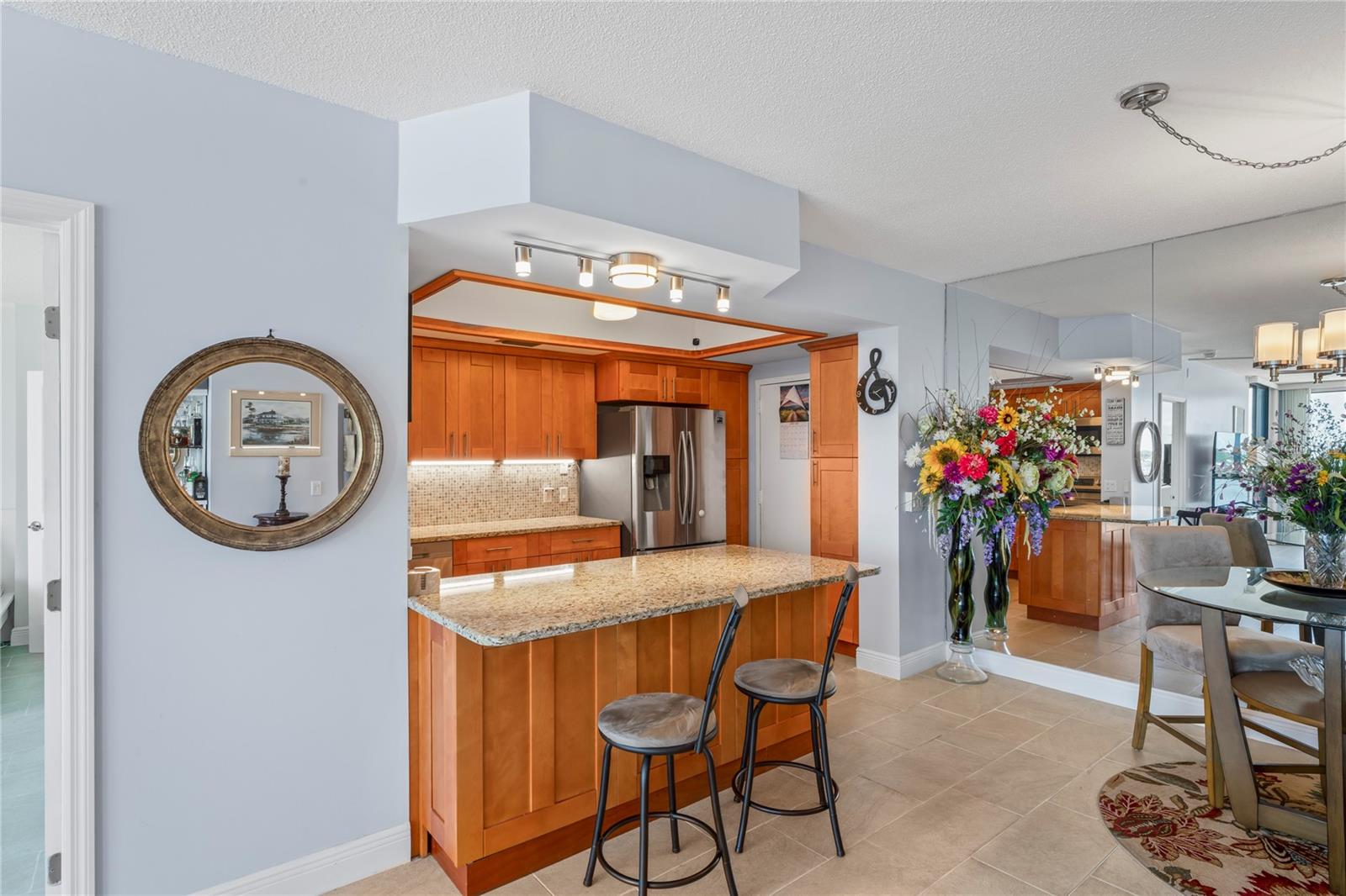 Image 13 of 76 For 7100 Sunshine Skyway Lane S 503