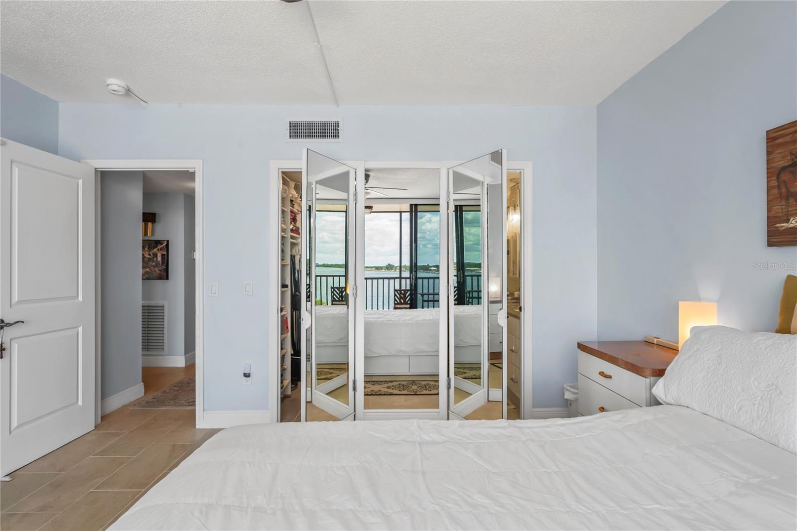 Image 26 of 76 For 7100 Sunshine Skyway Lane S 503