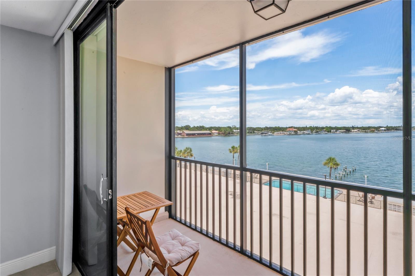 Image 28 of 76 For 7100 Sunshine Skyway Lane S 503