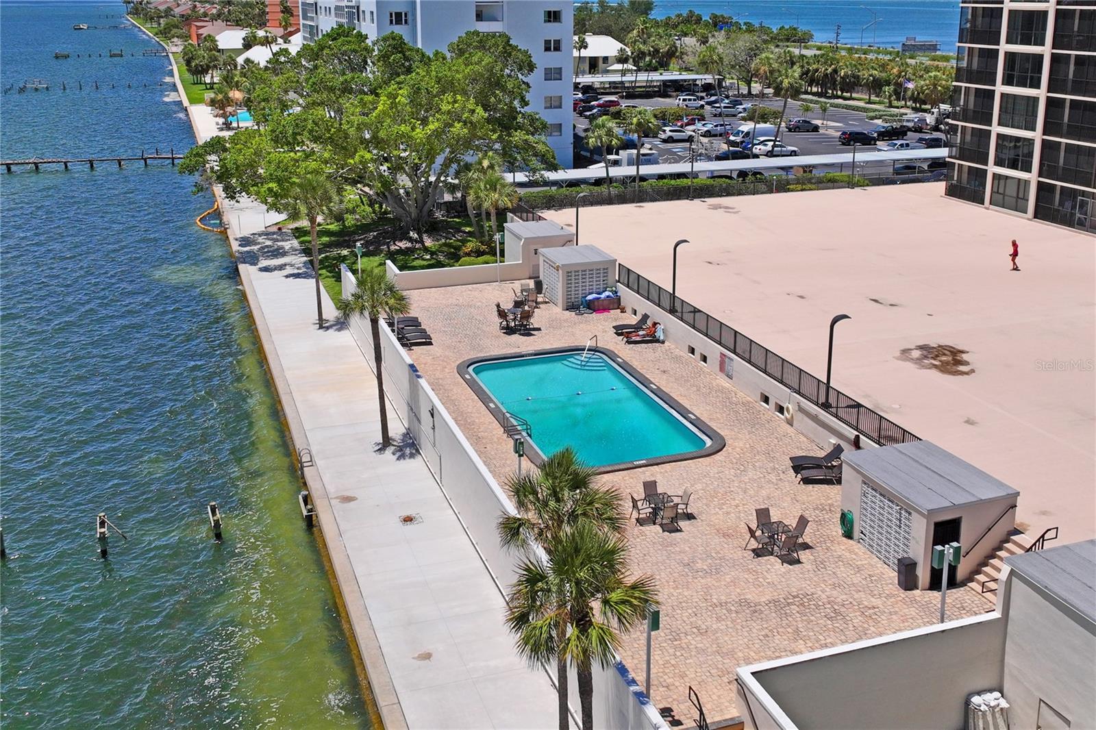 Image 50 of 76 For 7100 Sunshine Skyway Lane S 503