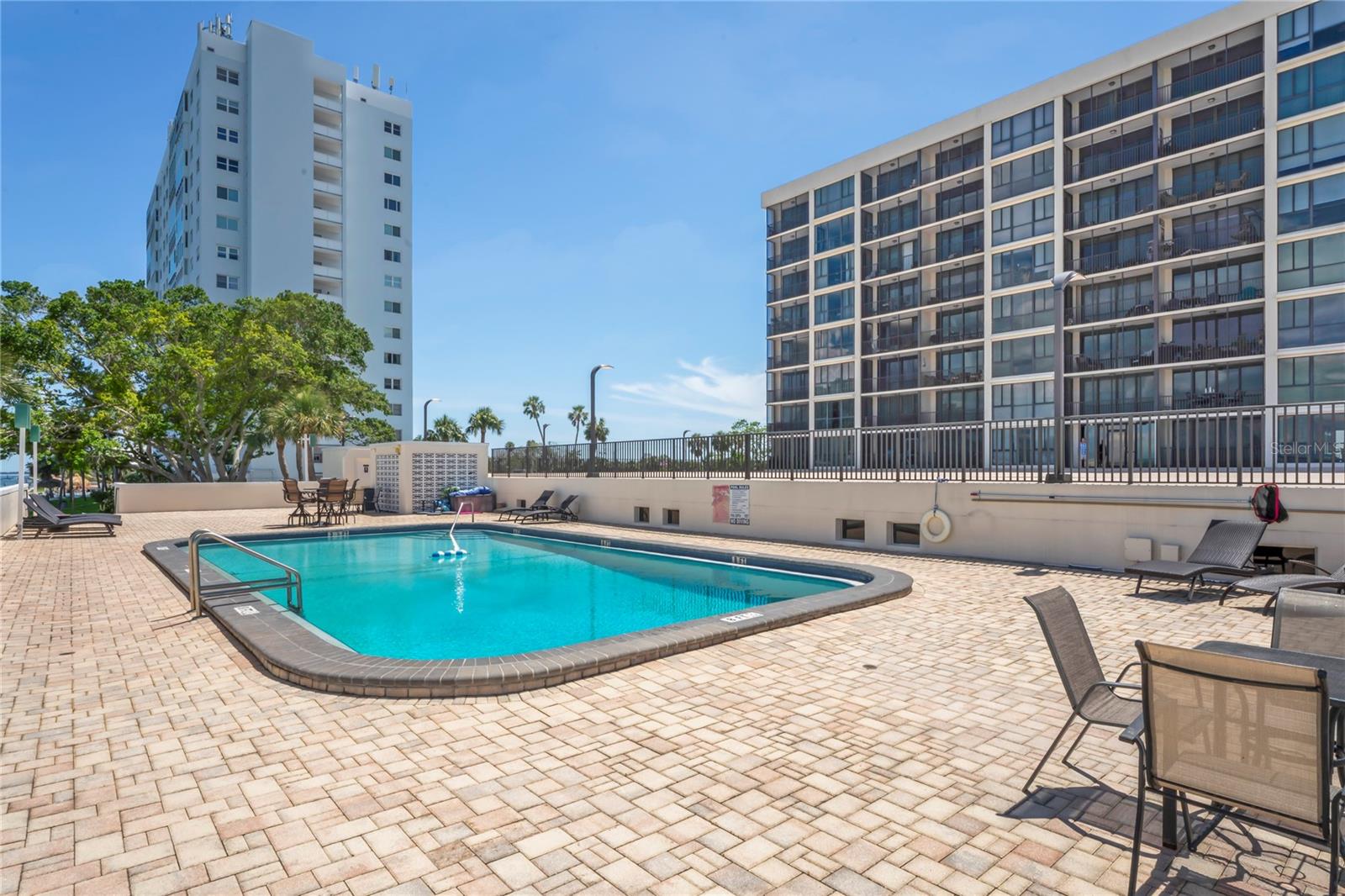 Image 53 of 76 For 7100 Sunshine Skyway Lane S 503