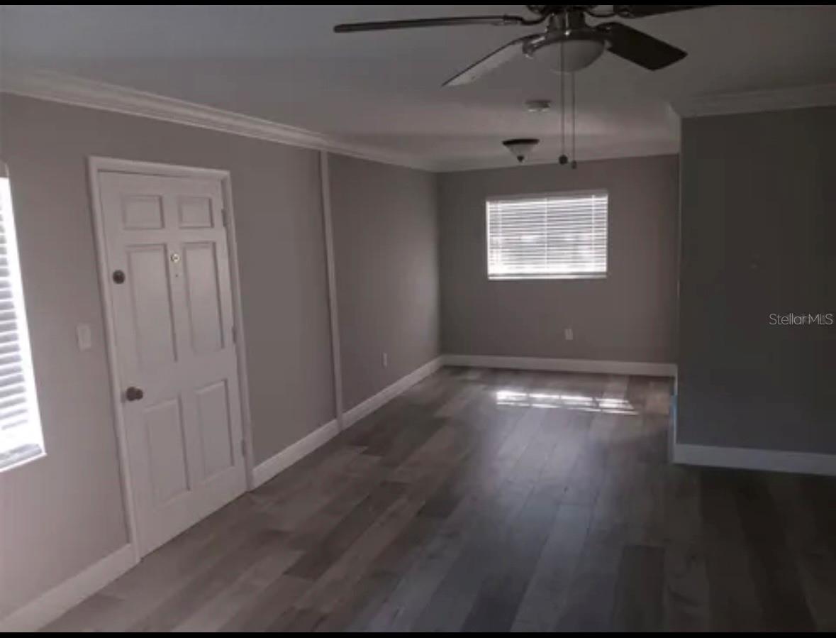 Image 11 of 13 For 1320 Moreland Drive 30