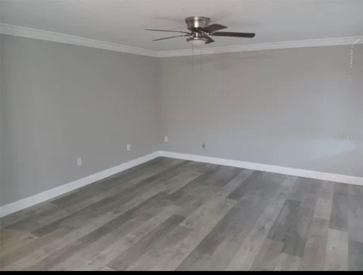 Image 9 of 13 For 1320 Moreland Drive 30