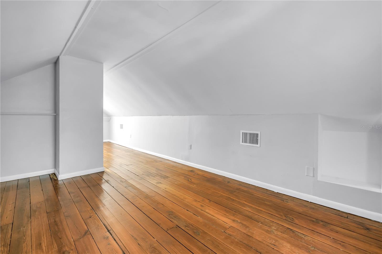 Image 31 of 31 For 116 16th Avenue Se