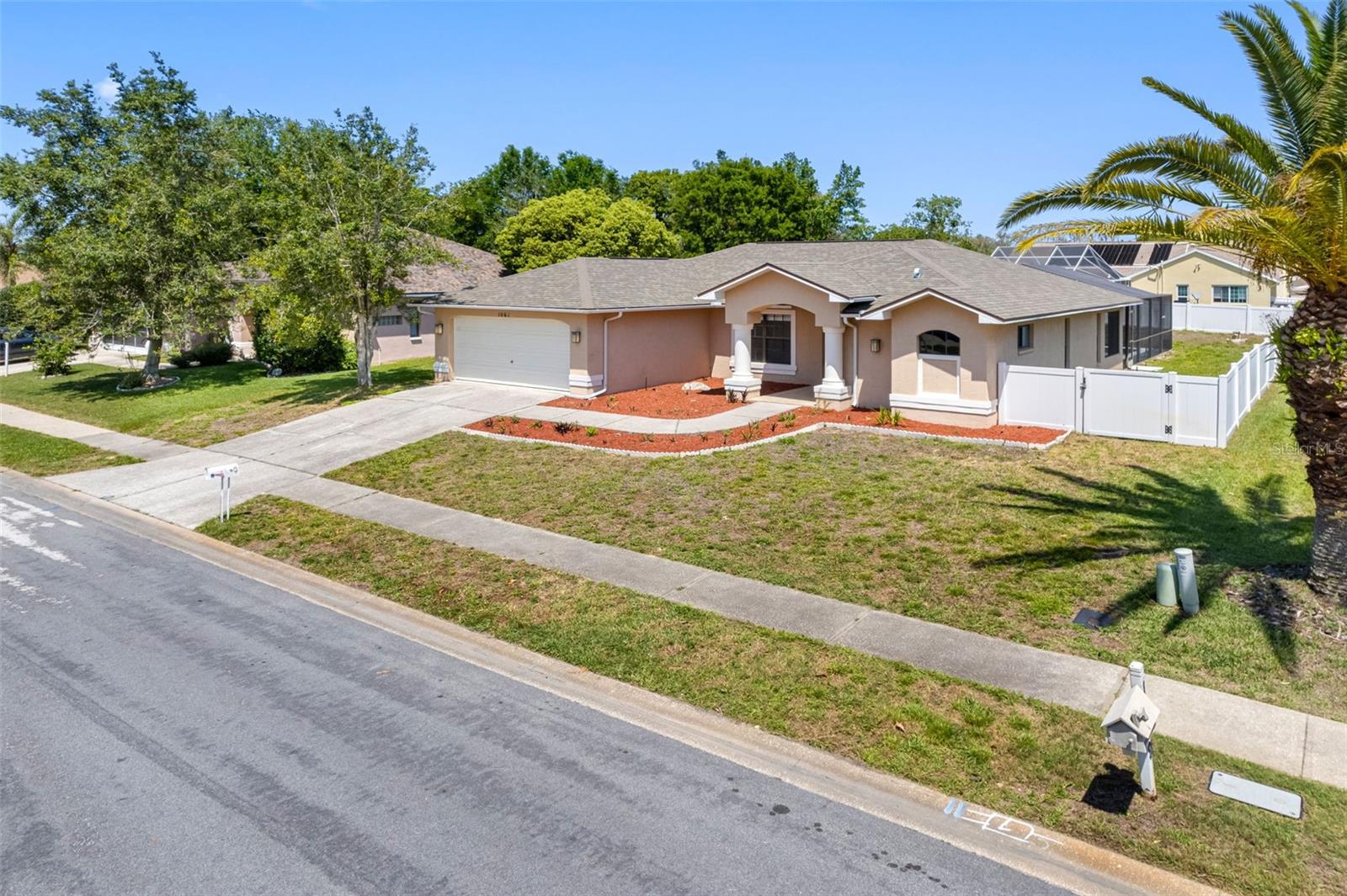 Image 20 of 50 For 1061 Archway Drive