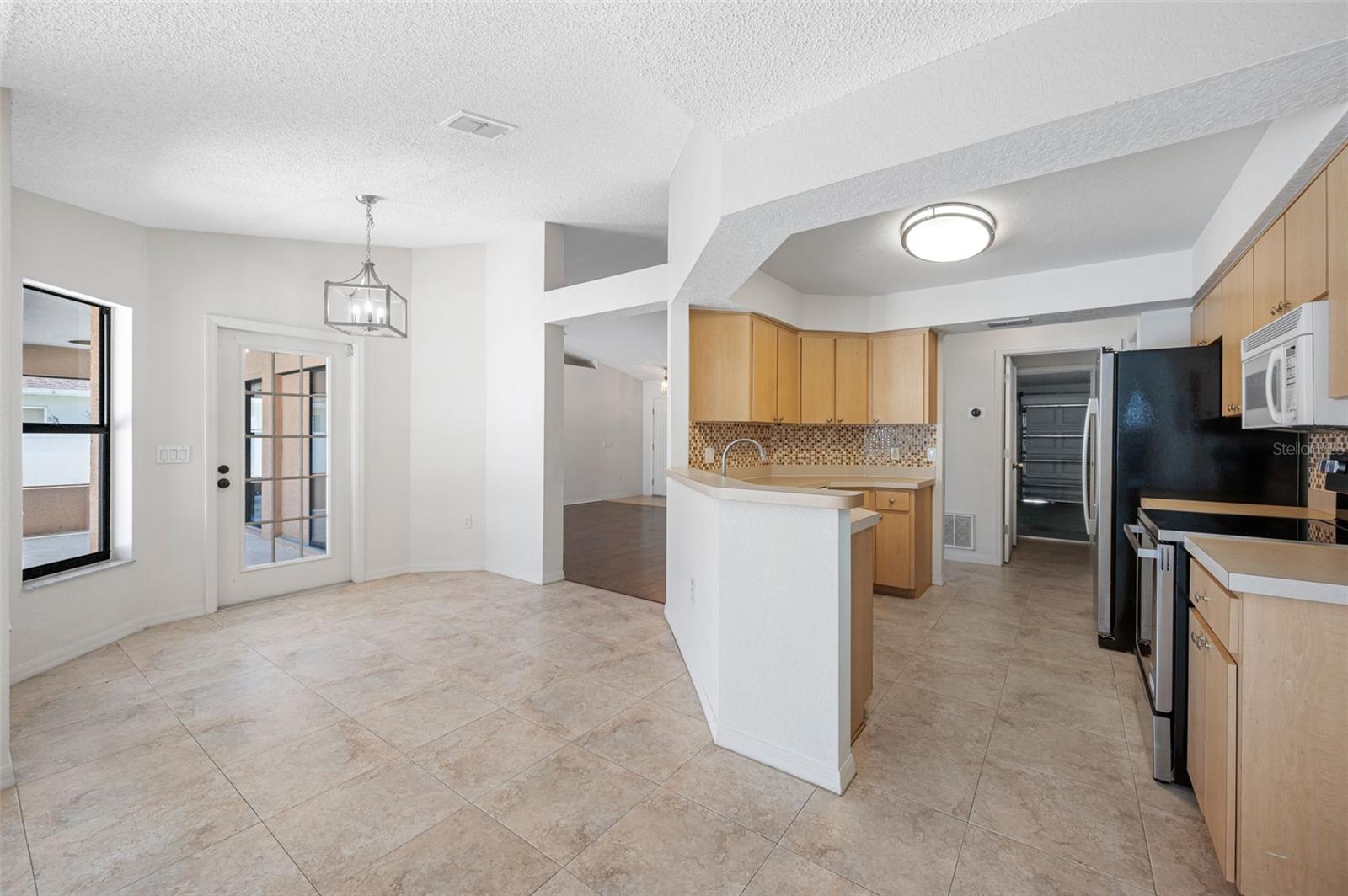 Image 39 of 50 For 1061 Archway Drive