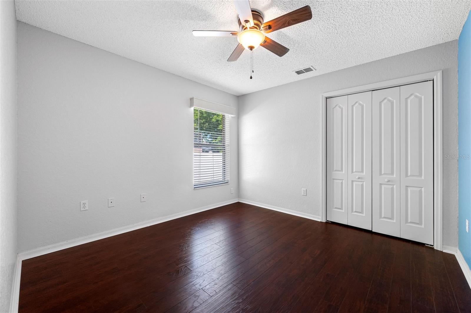 Image 4 of 50 For 1061 Archway Drive