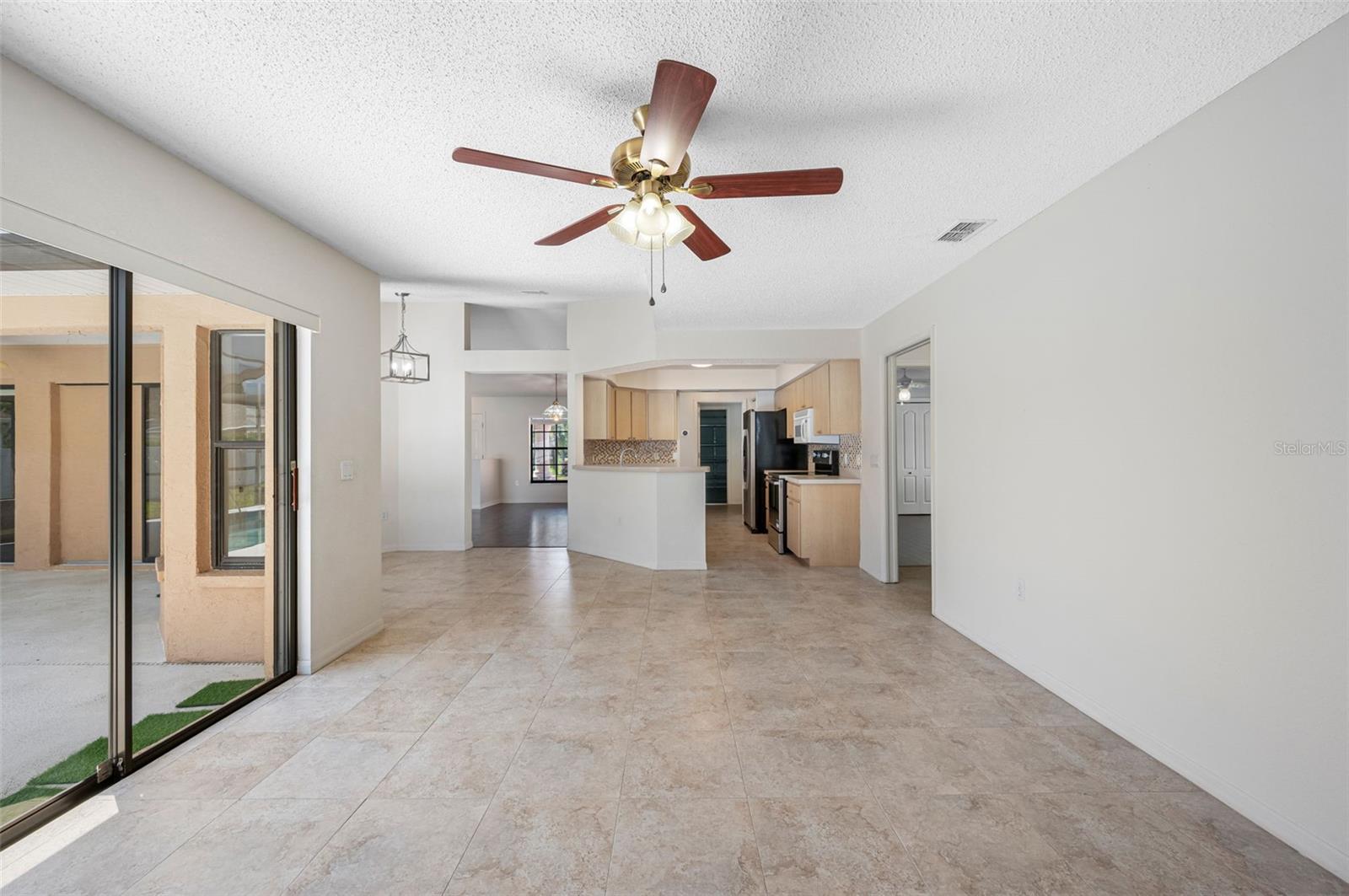 Image 6 of 50 For 1061 Archway Drive